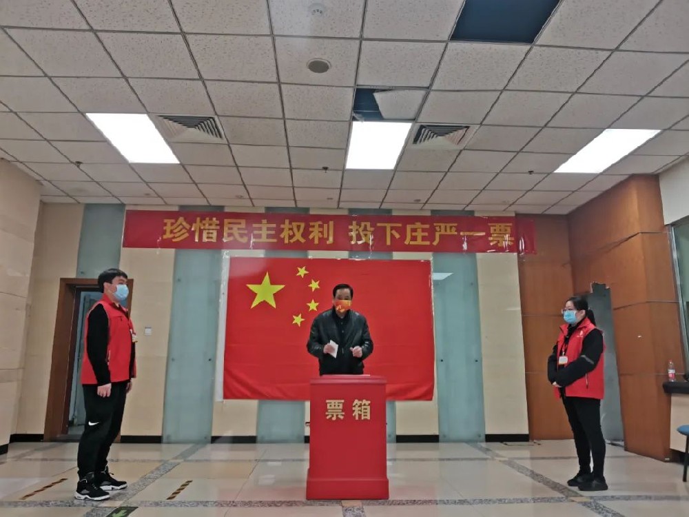 ��һ���˴����ѡ������Բ�����